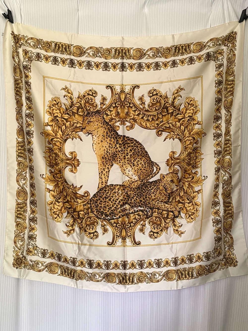 Lise Watier Leopard / Cheetah scarf